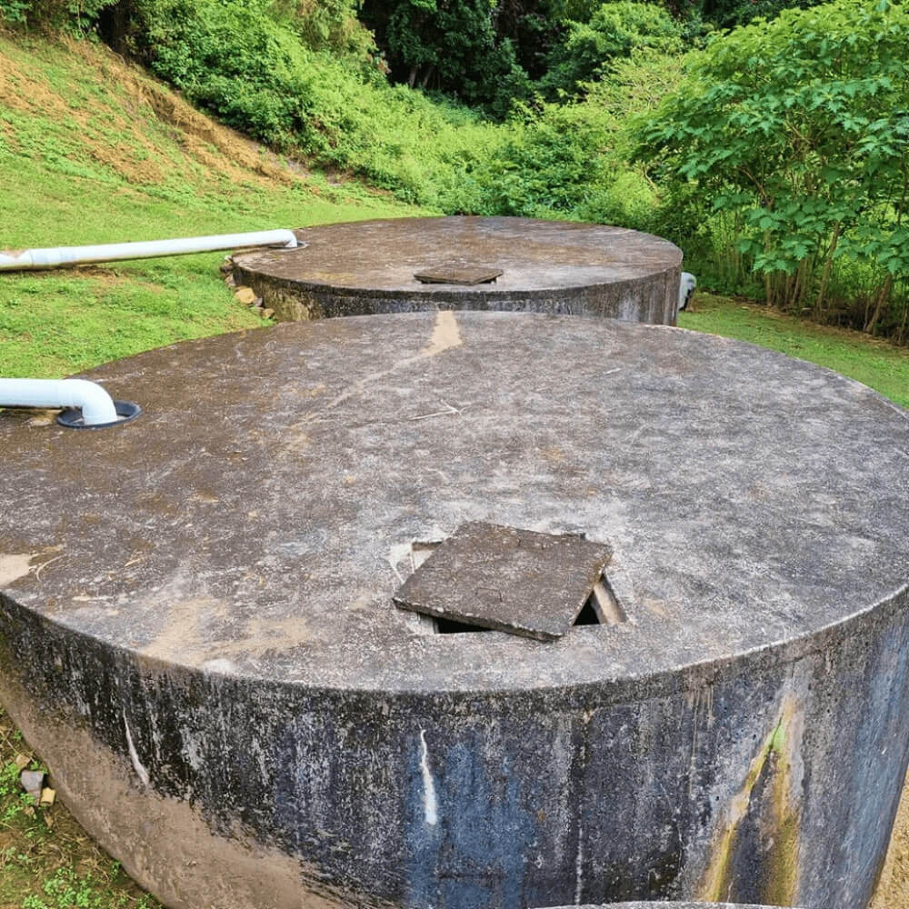 Picture of a Water Tank waterproofed with Liquid Rubber DIY potable water certified Waterproof Sealant